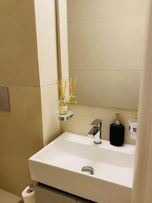 Luxury Maisonette With Shared Pool Athen Eksteriør bilde