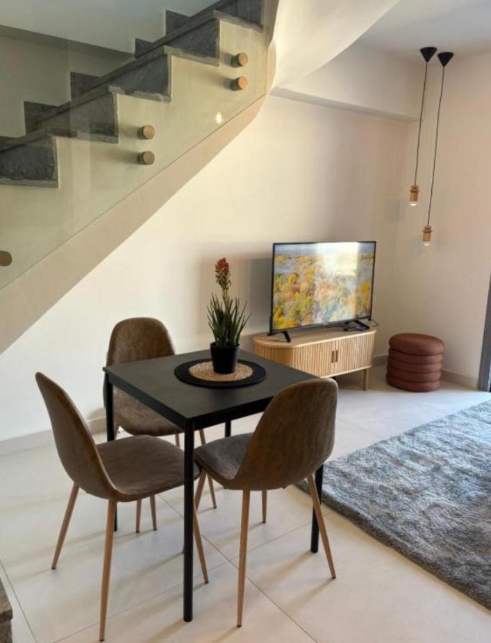 Luxury Maisonette With Shared Pool Athen Eksteriør bilde